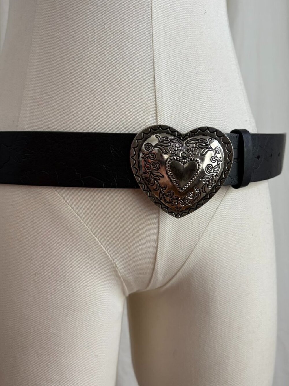 True Religion Belt Large Heart Buckle Black Silver Western Cowgirl Boho Y2K M/L
